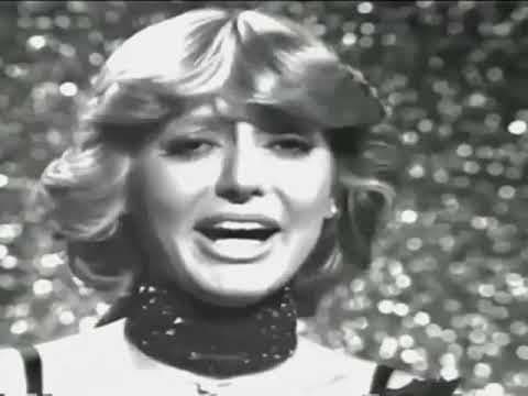 Googoosh-Pishkesh گوگوش ـ پیشکش